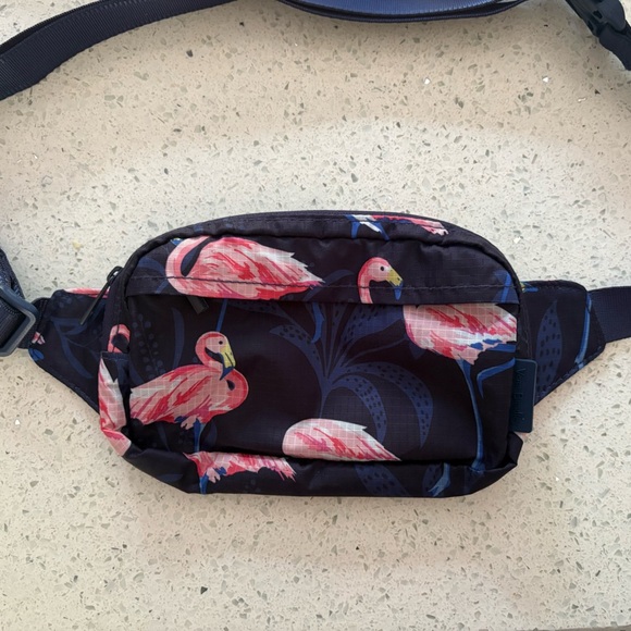 New Vera Bradley Flamingo Mini Belt Bag Versatile - Picture 6 of 7